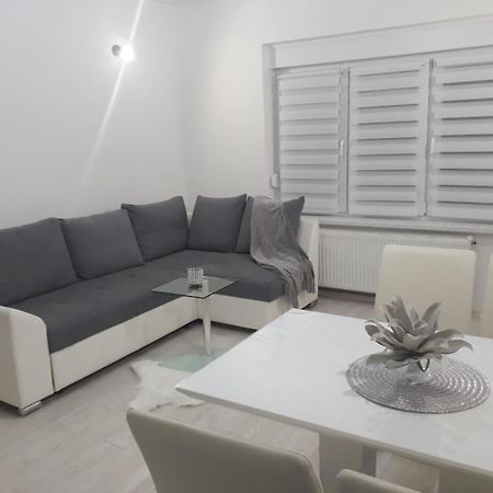 Apartman Kristina - Self Check In & Check Out 오토칵 외부 사진